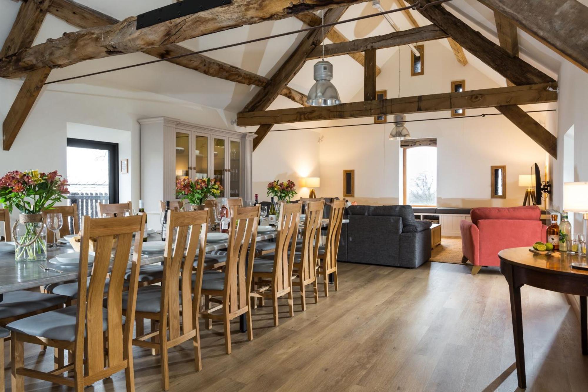 The Barn At Plas Ashpool Sleeps 8 Llandyrnog Exterior photo